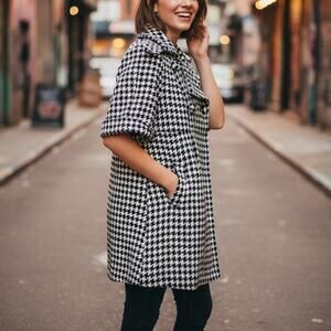 Houndstooth Short Sleeve Statement Coat Black And White Size Small